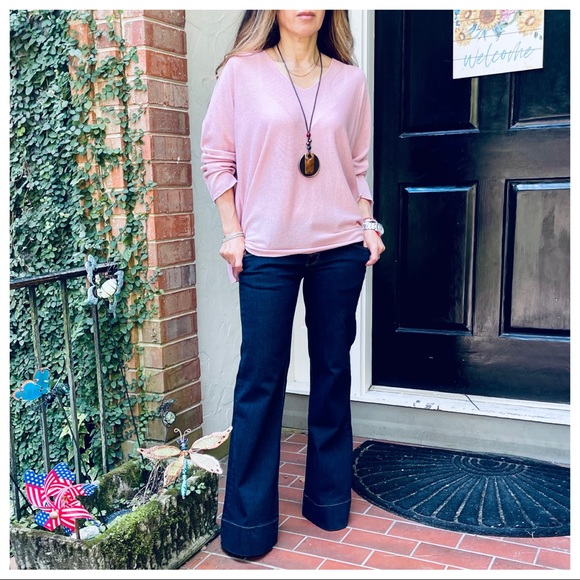 Made in Italy Rose V Neck Relax fit sweater - Picture 5 of 5